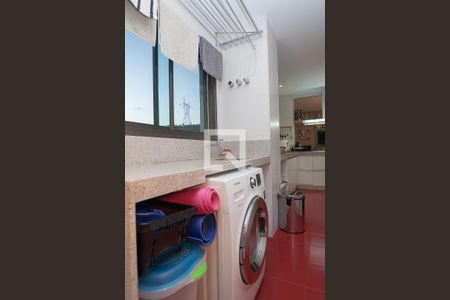 Apartamento à venda com 154m², 3 quartos e 3 vagas Apartamento à venda com 154m², 3 quartos e 3 vagasÁrea de Serviço