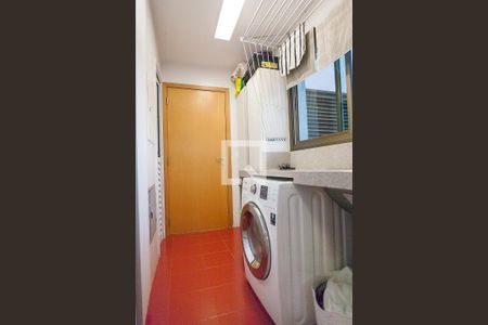 Apartamento à venda com 154m², 3 quartos e 3 vagas Apartamento à venda com 154m², 3 quartos e 3 vagasÁrea de Serviço