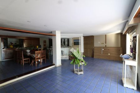 Sala 1 de casa para alugar com 5 quartos, 80m² em Jardim Guanabara, Rio de Janeiro