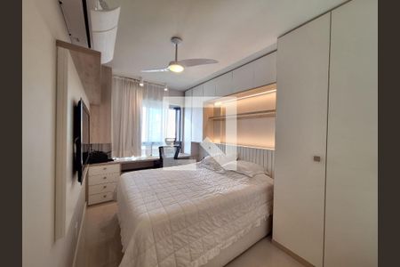 Suite de apartamento à venda com 2 quartos, 72m² em Flamengo, Rio de Janeiro