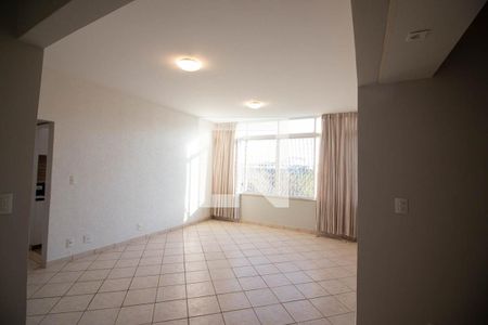 Sala de apartamento para alugar com 2 quartos, 70m² em Sqs 203, Brasília