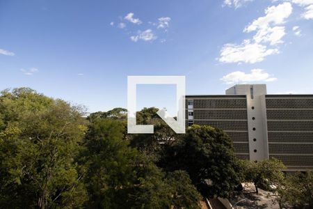 Vista da Sala de apartamento para alugar com 2 quartos, 70m² em Sqs 203, Brasília