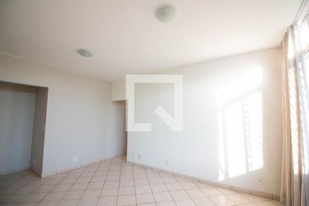 Sala de apartamento para alugar com 2 quartos, 70m² em Sqs 203, Brasília