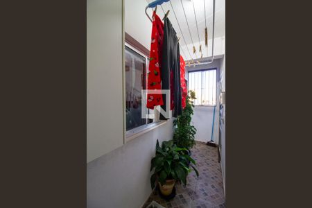 Casa à venda com 380m², 5 quartos e 6 vagas Casa à venda com 380m², 5 quartos e 6 vagasÁrea de Serviço