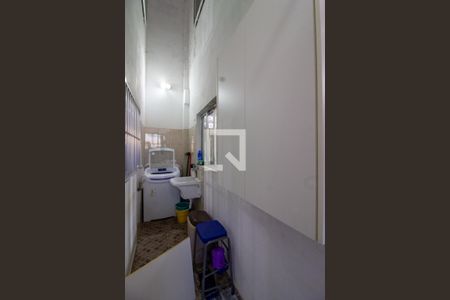 Casa à venda com 380m², 5 quartos e 6 vagas Casa à venda com 380m², 5 quartos e 6 vagasÁrea de Serviço