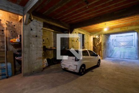 Casa à venda com 380m², 5 quartos e 6 vagas Casa à venda com 380m², 5 quartos e 6 vagasGaragem