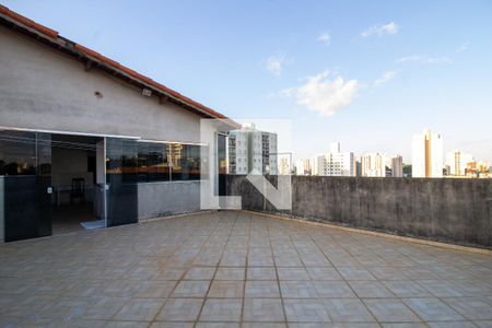 Casa à venda com 380m², 5 quartos e 6 vagas Casa à venda com 380m², 5 quartos e 6 vagasTerraço