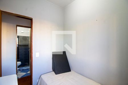 Casa à venda com 380m², 5 quartos e 6 vagas Casa à venda com 380m², 5 quartos e 6 vagasQuarto 2