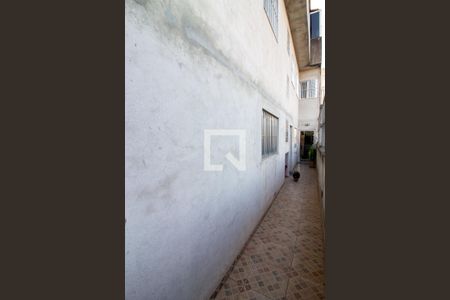 Casa à venda com 380m², 5 quartos e 6 vagas Casa à venda com 380m², 5 quartos e 6 vagasCorredor Externo