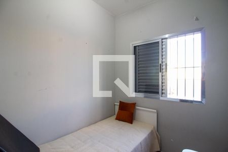 Casa à venda com 380m², 5 quartos e 6 vagas Casa à venda com 380m², 5 quartos e 6 vagasQuarto 2