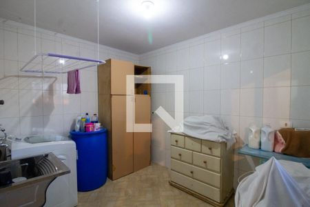 Casa à venda com 380m², 5 quartos e 6 vagas Casa à venda com 380m², 5 quartos e 6 vagasÁrea de Serviço