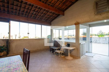 Casa à venda com 380m², 5 quartos e 6 vagas Casa à venda com 380m², 5 quartos e 6 vagasEspaço Gourmet