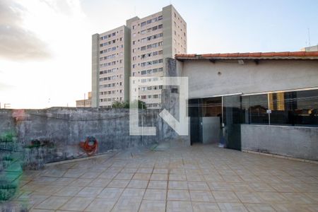 Casa à venda com 380m², 5 quartos e 6 vagas Casa à venda com 380m², 5 quartos e 6 vagasTerraço
