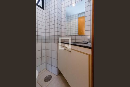 Lavabo de apartamento à venda com 2 quartos, 75m² em Belvedere, Belo Horizonte