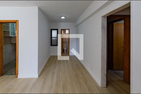 Sala de apartamento para alugar com 2 quartos, 75m² em Belvedere, Belo Horizonte