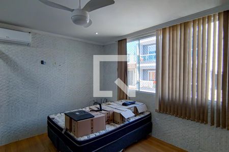 quarto 1 de casa à venda com 3 quartos, 200m² em Taquara, Rio de Janeiro