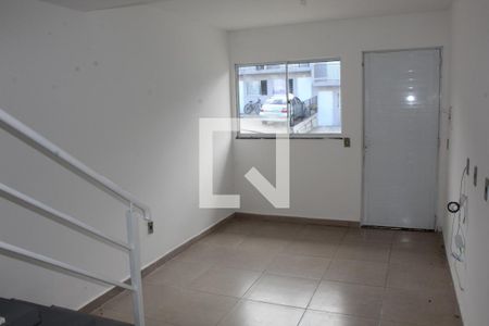 Sala de casa de condomínio para alugar com 2 quartos, 49m² em Da Graça, Cotia