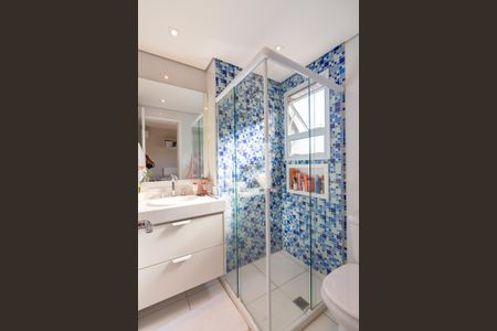 Apartamento à venda com 113m², 3 quartos e 2 vagas Apartamento à venda com 113m², 3 quartos e 2 vagasBanheiro da Suíte 1