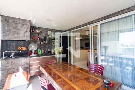 Apartamento à venda com 113m², 3 quartos e 2 vagas Apartamento à venda com 113m², 3 quartos e 2 vagasVaranda gourmet