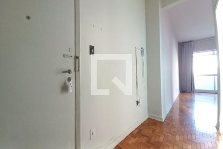 Hall de entrada de apartamento para alugar com 3 quartos, 90m² em Centro, Campinas