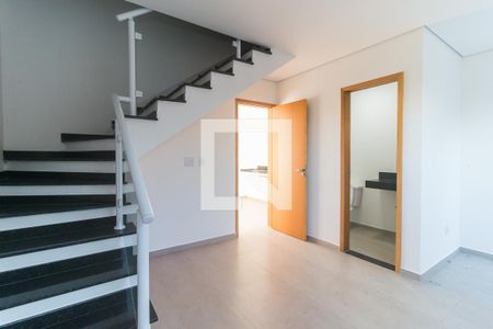 Casa de condomínio para alugar com 68m², 2 quartos e 2 vagasSala