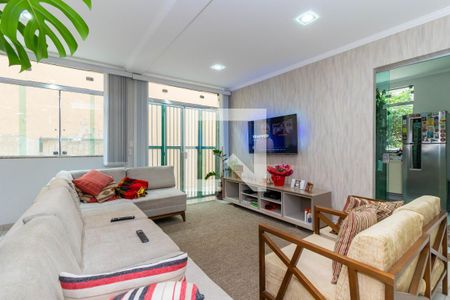 Sala de casa à venda com 3 quartos, 300m² em Parque Guarani, São Paulo