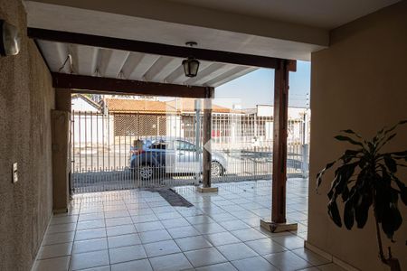 Casa à venda com 160m², 3 quartos e 3 vagas Casa à venda com 160m², 3 quartos e 3 vagasGaragem