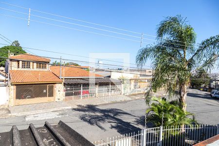 Casa à venda com 160m², 3 quartos e 3 vagas Casa à venda com 160m², 3 quartos e 3 vagasQuintal - Vista