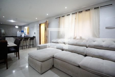 Sala de casa à venda com 4 quartos, 100m² em Vila Ester (zona Norte), São Paulo