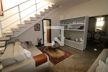 Sala 1 de casa à venda com 5 quartos, 360m² em Moneró, Rio de Janeiro