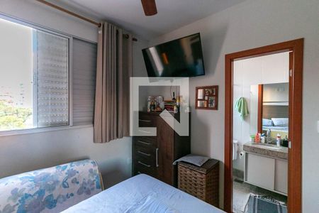 Quarto de apartamento para alugar com 2 quartos, 70m² em Buritis, Belo Horizonte