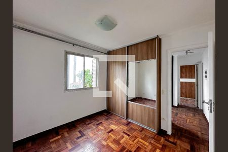 Quarto 1 de apartamento para alugar com 2 quartos, 65m² em Campo Belo, São Paulo