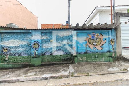 Casa à venda com 110m², 2 quartos e 2 vagas Casa à venda com 110m², 2 quartos e 2 vagasFachada