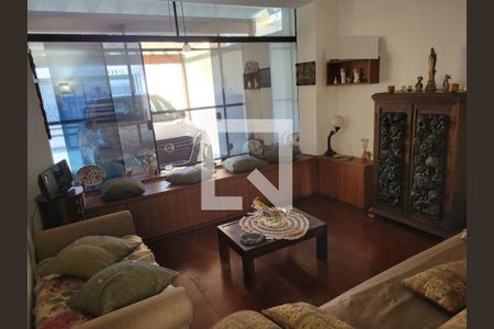 Casa à venda com 5 quartos, 186m² em Vila Sonia, São Paulo