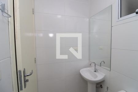 Banheiro de apartamento à venda com 1 quarto, 46m² em Vila Carrão, São Paulo