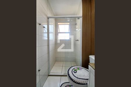 Banheiro de apartamento à venda com 2 quartos, 48m² em Vila Faustina Ii, Campinas