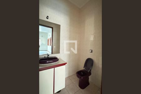 Lavabo de casa de condomínio para alugar com 4 quartos, 380m² em Alphaville, Santana de Parnaíba