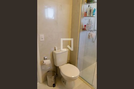 Apartamento à venda com 96m², 2 quartos e 2 vagas Apartamento à venda com 96m², 2 quartos e 2 vagasBanheiro da Suíte 2