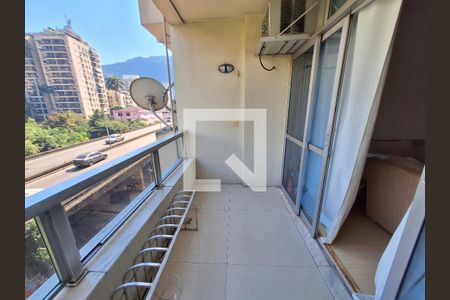 Varanda de apartamento à venda com 3 quartos, 100m² em Laranjeiras, Rio de Janeiro