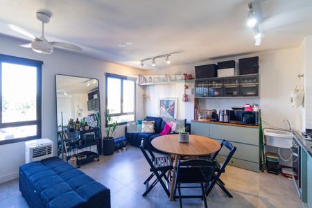 Sala e cozinha de apartamento para alugar com 1 quarto, 35m² em Presidente Altino, Osasco