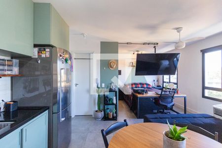 Sala e cozinha de apartamento para alugar com 1 quarto, 35m² em Presidente Altino, Osasco