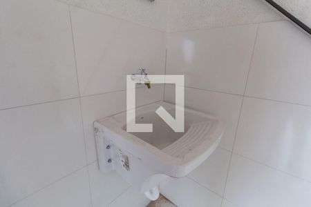 Sala e Cozinha Integrada  de apartamento para alugar com 1 quarto, 30m² em Vila Talarico, São Paulo