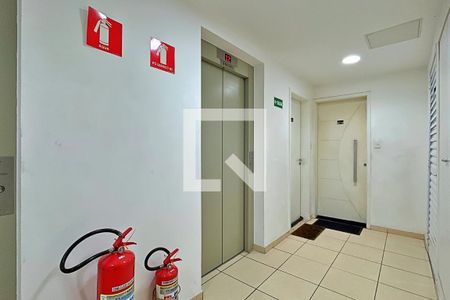 Apartamento à venda com 94m², 3 quartos e 2 vagas Apartamento à venda com 94m², 3 quartos e 2 vagasHall de entrada