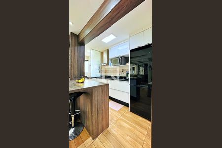 Apartamento à venda com 94m², 3 quartos e 2 vagas Apartamento à venda com 94m², 3 quartos e 2 vagasCozinha