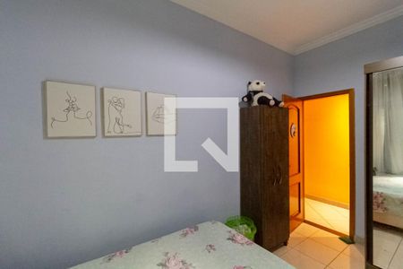 Quarto 2 de casa à venda com 3 quartos, 280m² em Mantiqueira, Belo Horizonte