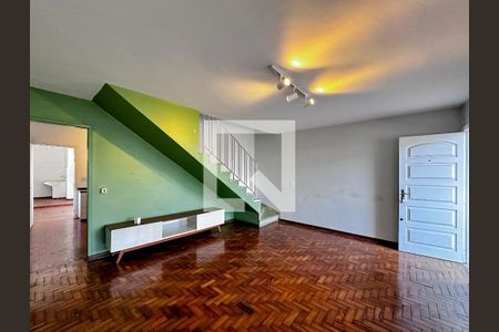 Sala de casa para alugar com 2 quartos, 120m² em Parque Colonial, São Paulo