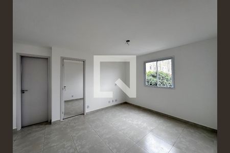 Sala de apartamento para alugar com 2 quartos, 40m² em Jardim Monte Azul, São Paulo