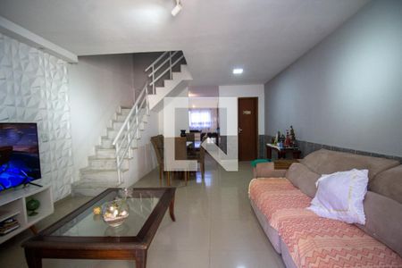 Casa de condomínio à venda com 90m², 3 quartos e 1 vagaSala
