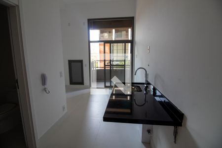 Cozinha de kitnet/studio para alugar com 1 quarto, 25m² em Jardim das Acacias, São Paulo