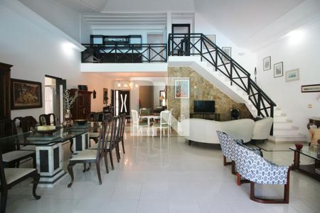 Sala de casa de condomínio para alugar com 4 quartos, 350m² em Acapulco, Guarujá
